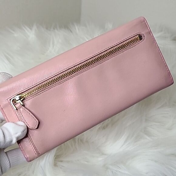 💯 Authentic Prada Safiano Long Wallet 🍀 - Picture 4 of 17